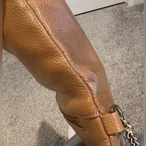 Tory Burch leather crossbody foldover bag in camel - Picture 16 of 16